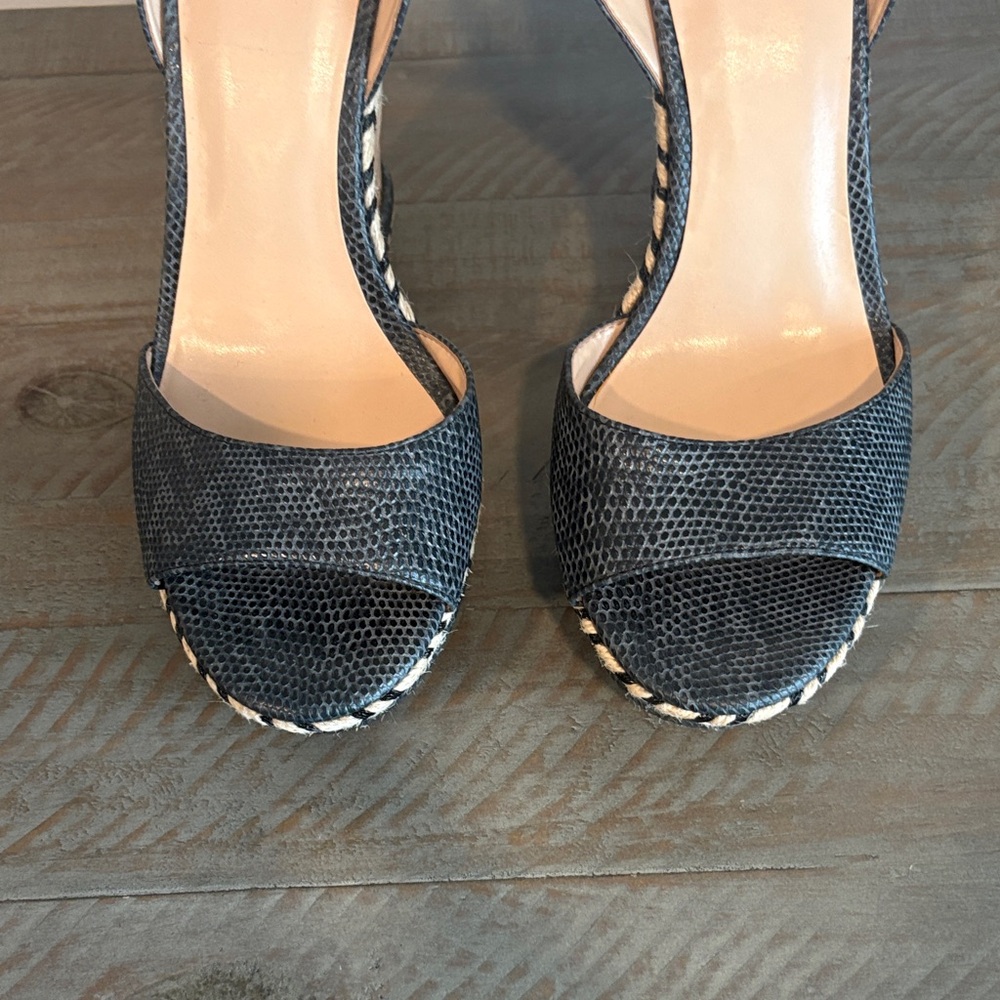 J Lo Black Wedge Sandals (size 10) - Picture 8 of 10